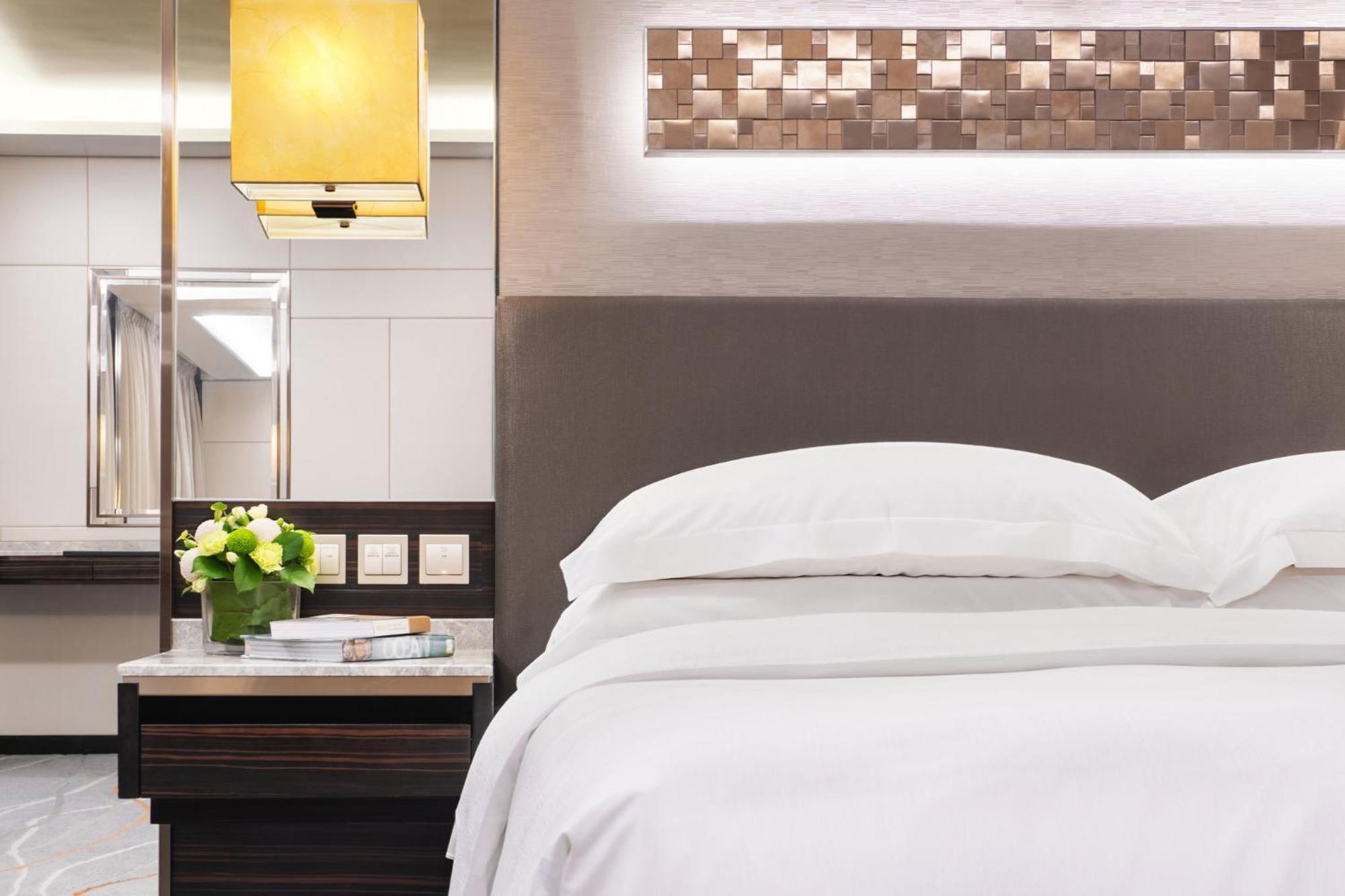 Intercontinental Grand Stanford Hong Kong By Ihg Hotel Exterior foto A bedroom at the Mandarin Oriental, Munich